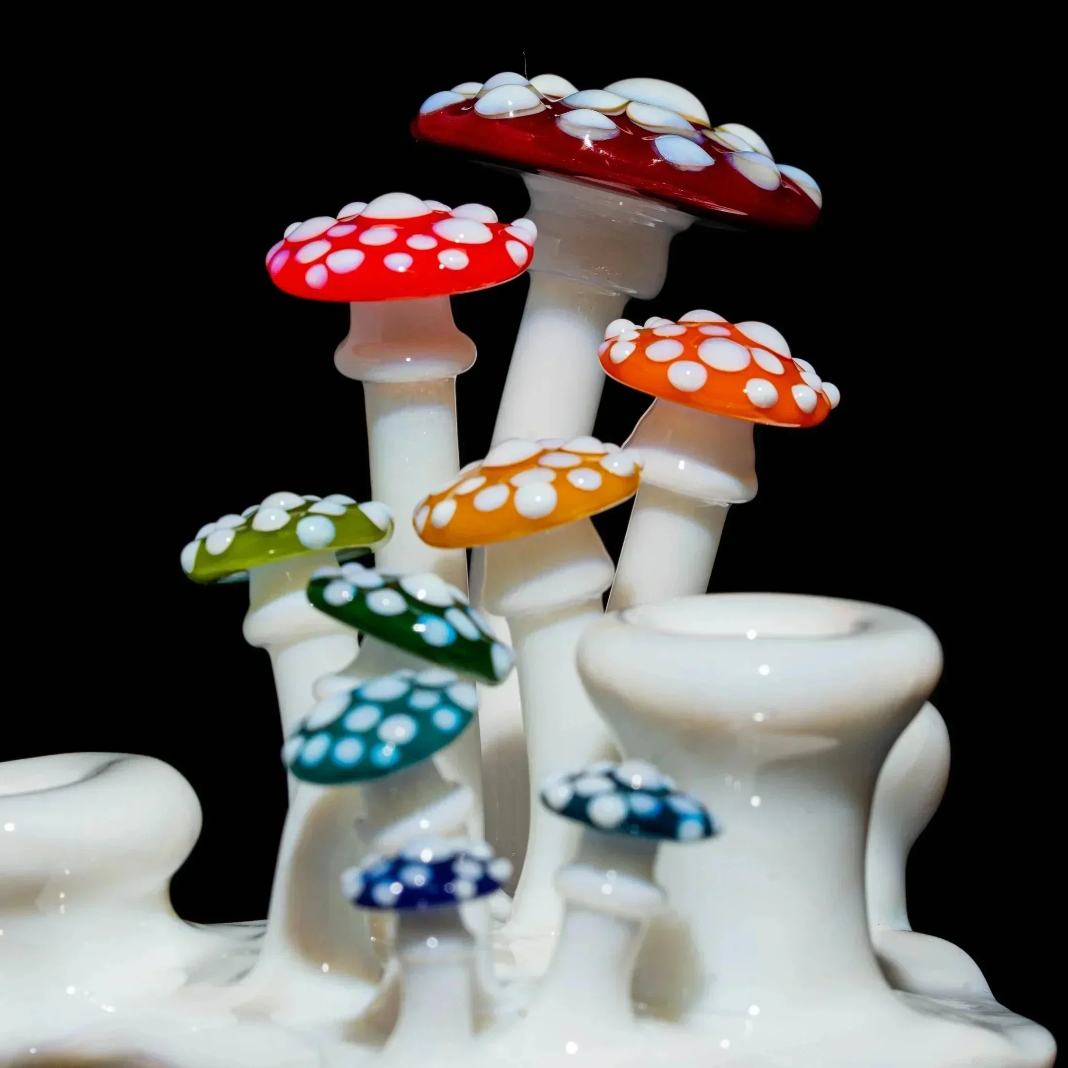 Snic Barnes - Mushroom Marble Stand - Image 3