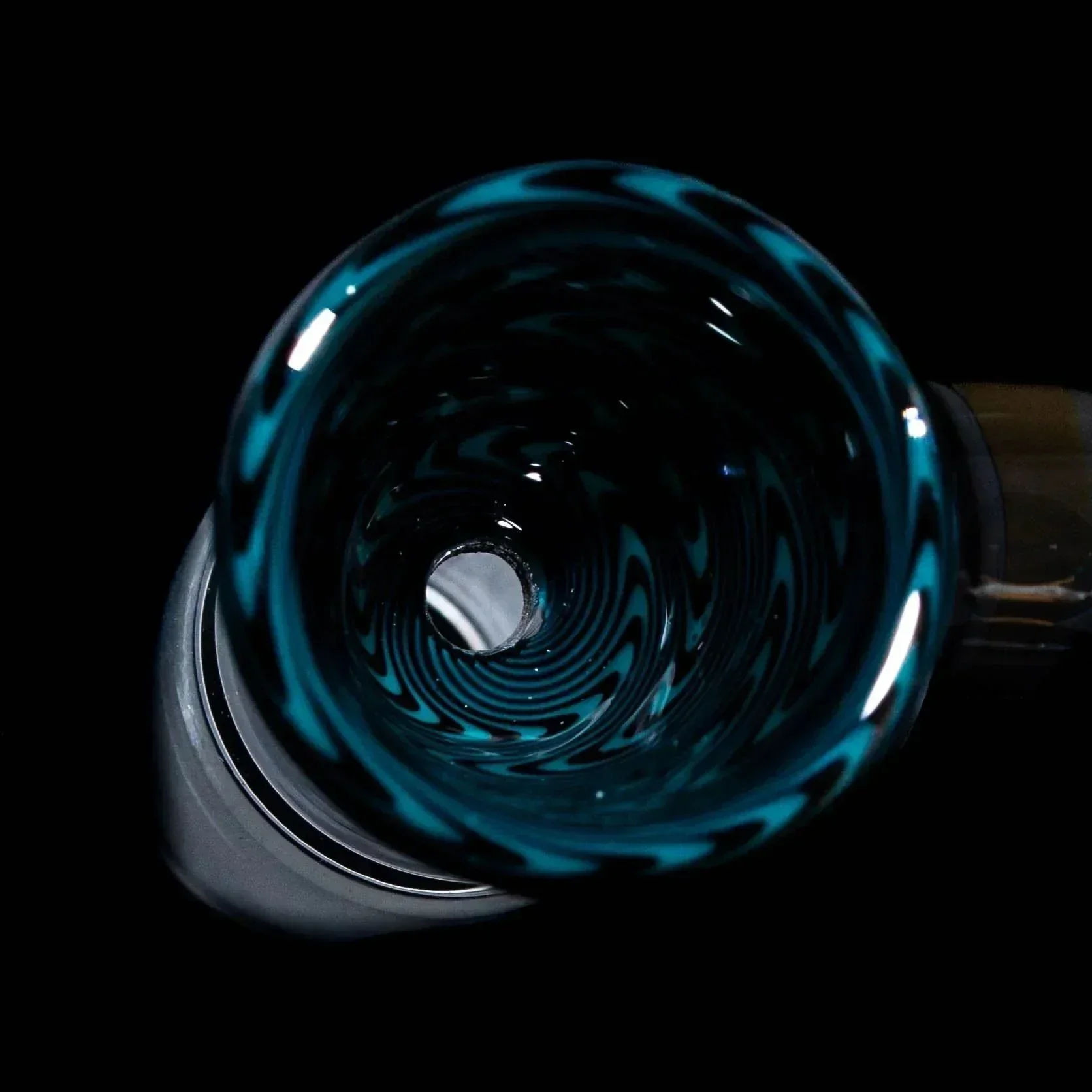 Glass Distractions - Black & Teal Wig Wag 18mm Flare Slide - Image 2